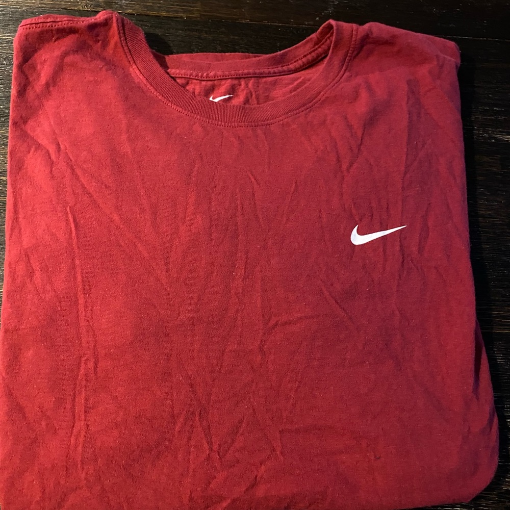 Nike t shirt.